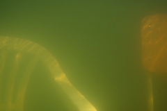 Sink: Zwei Stühle im Wasser